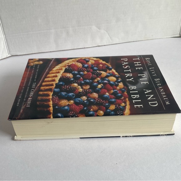 The Pie and Pastry Cookbook - Picture 8 of 12